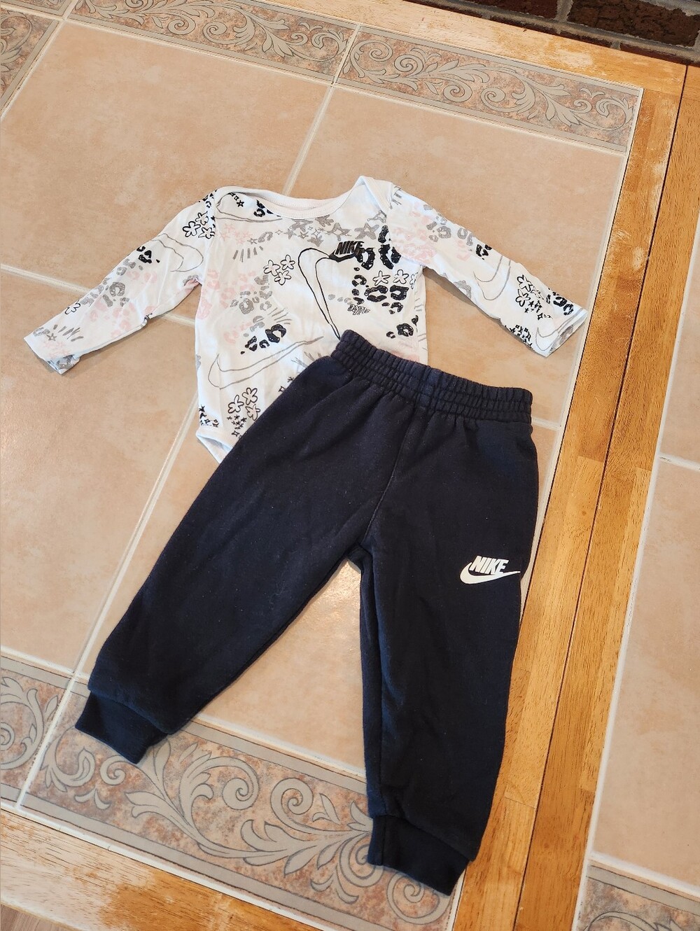 12 Months Girls Nike Sweats Outfit